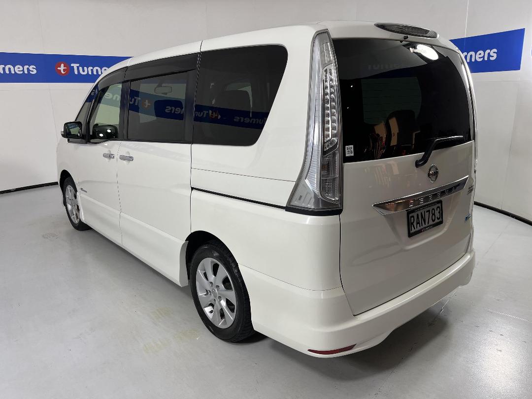Photo '5' of Nissan Serena