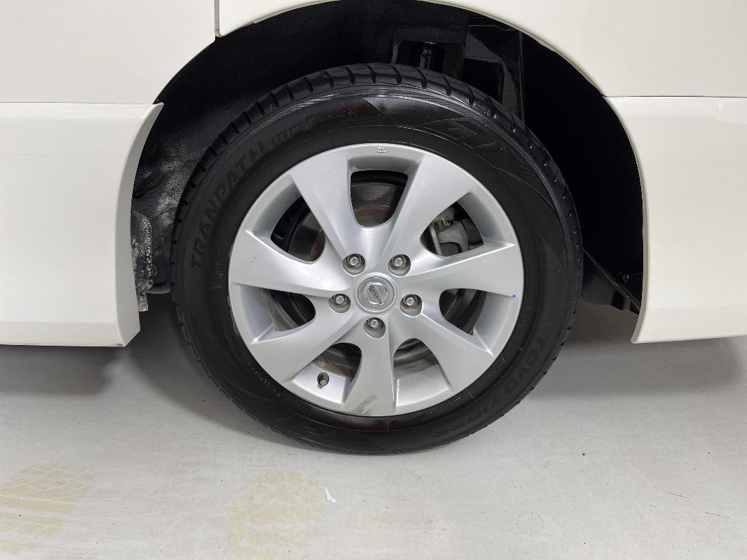 Photo '11' of Nissan Serena