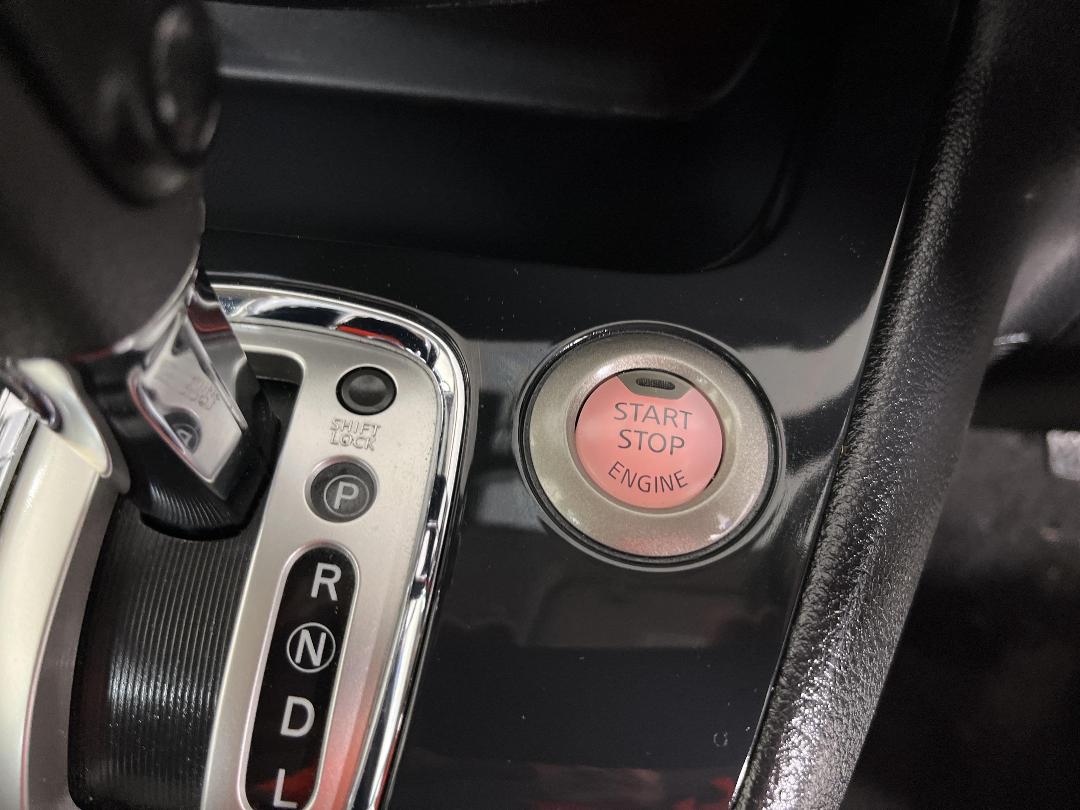 Photo '25' of Nissan Serena