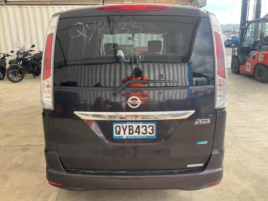 Photo '4' of Nissan Serena