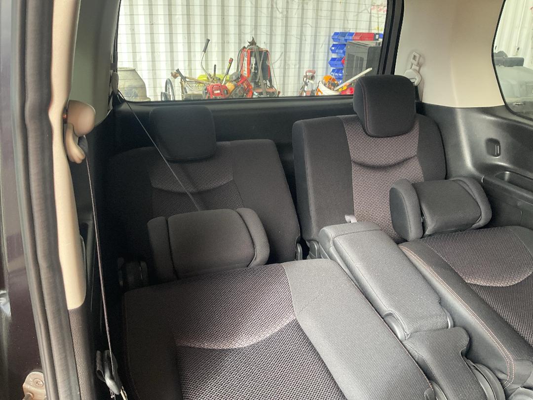 Photo '14' of Nissan Serena