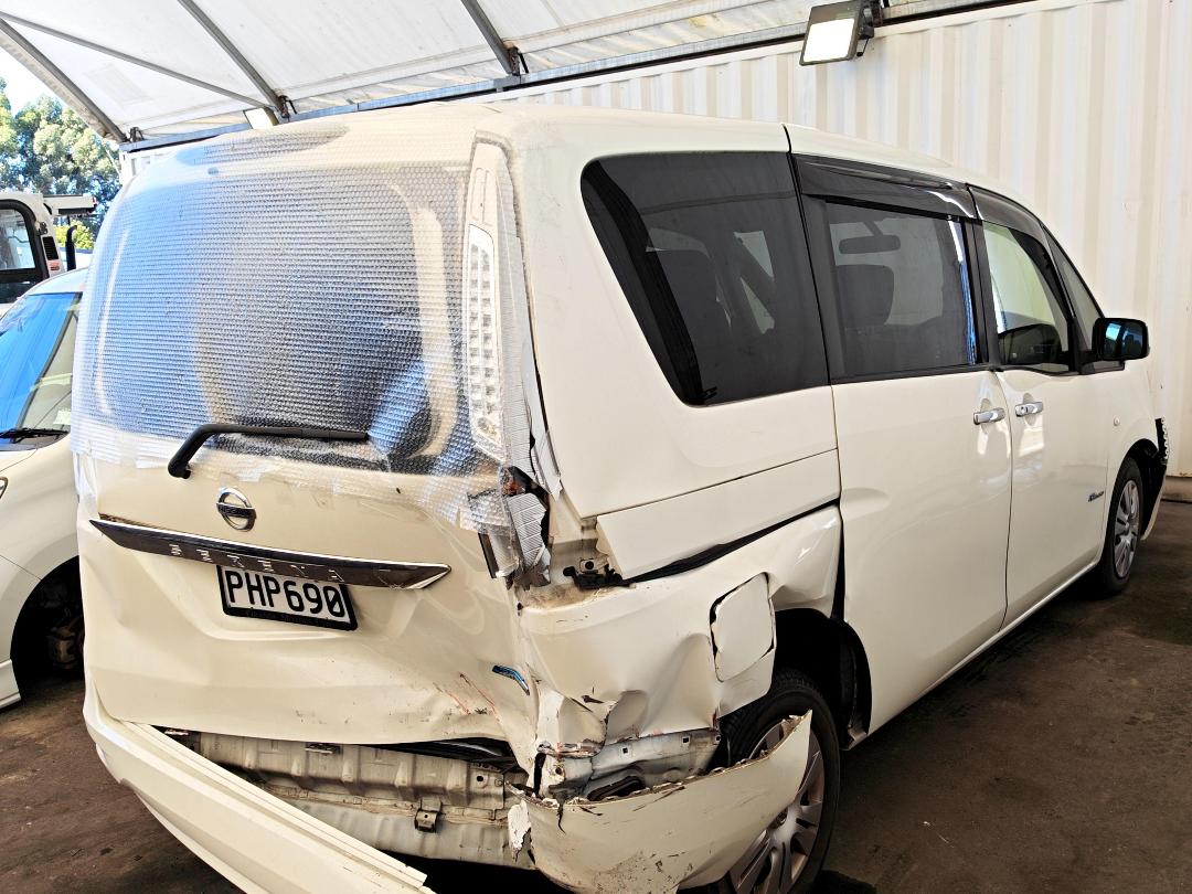 Photo '6' of Nissan Serena