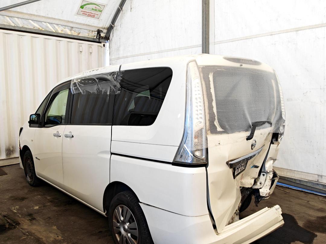 Photo '8' of Nissan Serena