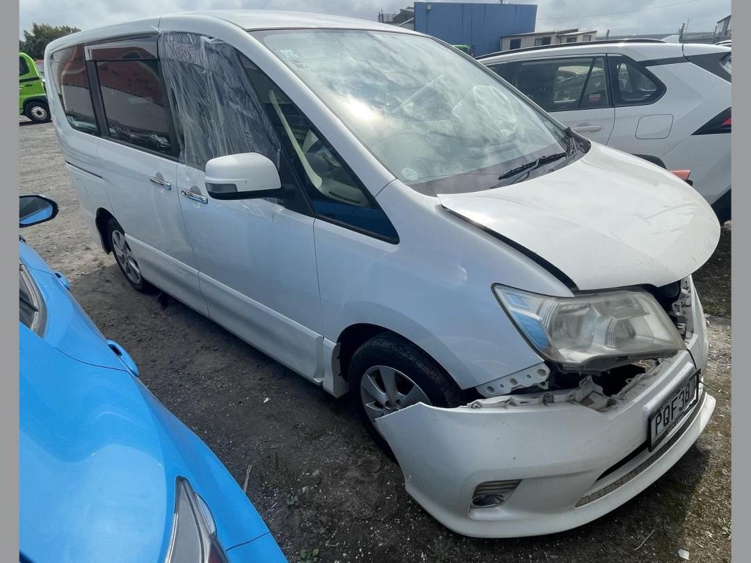 Photo '3' of Nissan Serena