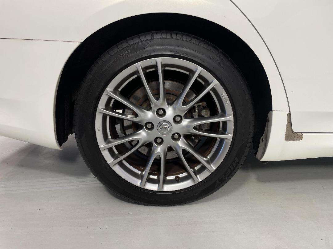 Photo '12' of Nissan Skyline