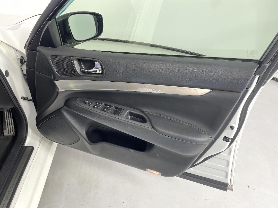 Photo '15' of Nissan Skyline