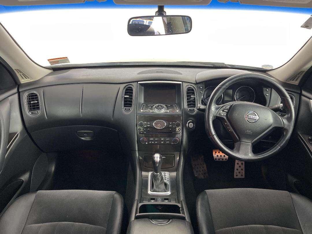 Photo '17' of Nissan Skyline