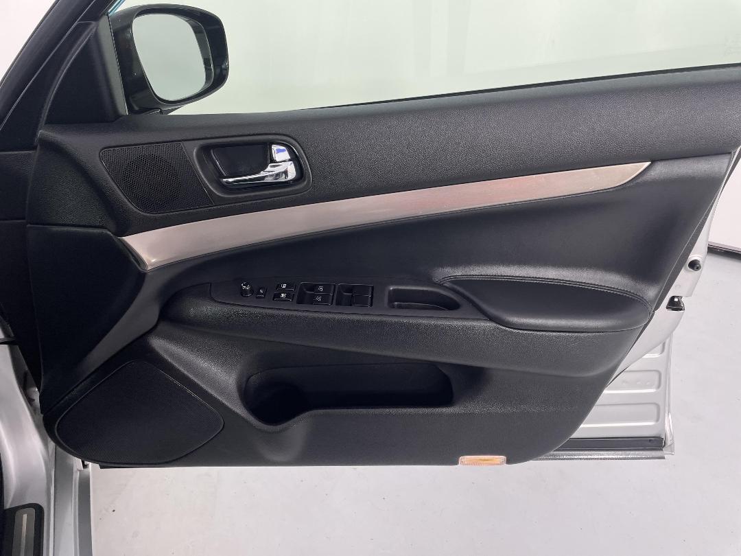 Photo '15' of Nissan Skyline Photo '15' of Nissan Skyline