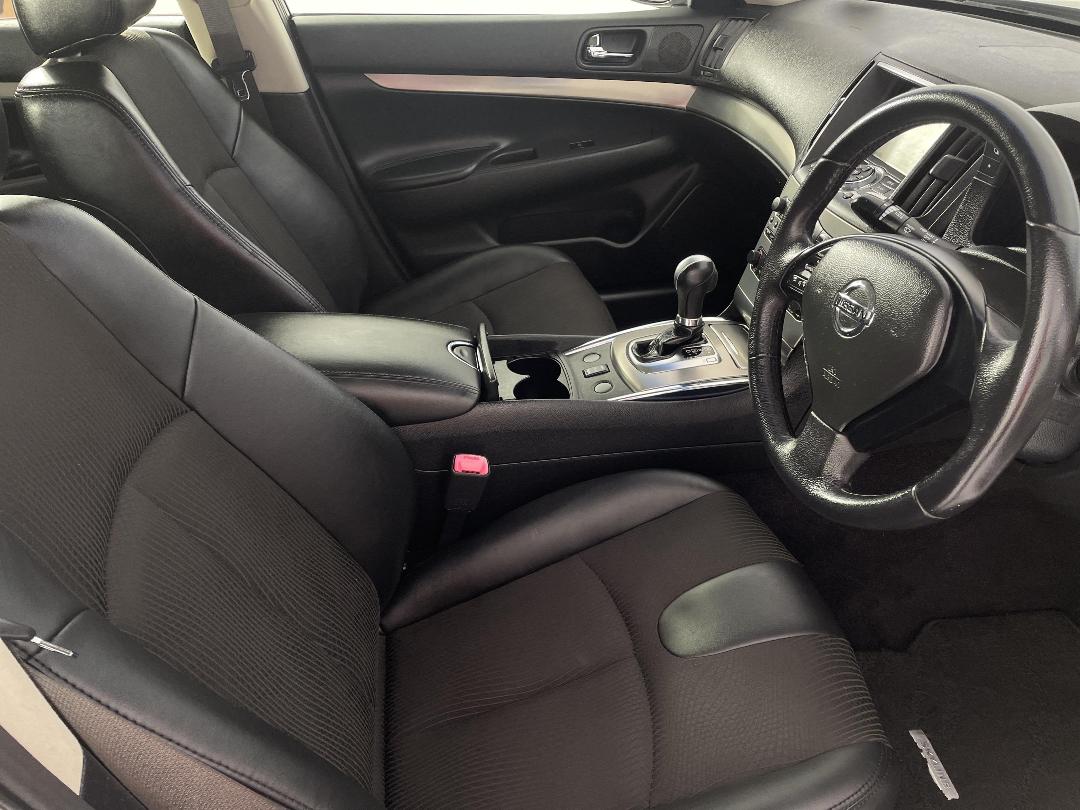 Photo '16' of Nissan Skyline Photo '16' of Nissan Skyline