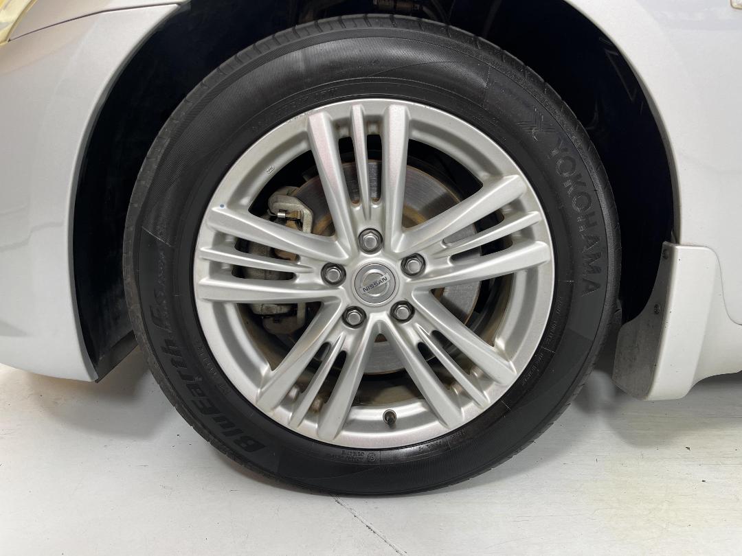 Photo '10' of Nissan Skyline