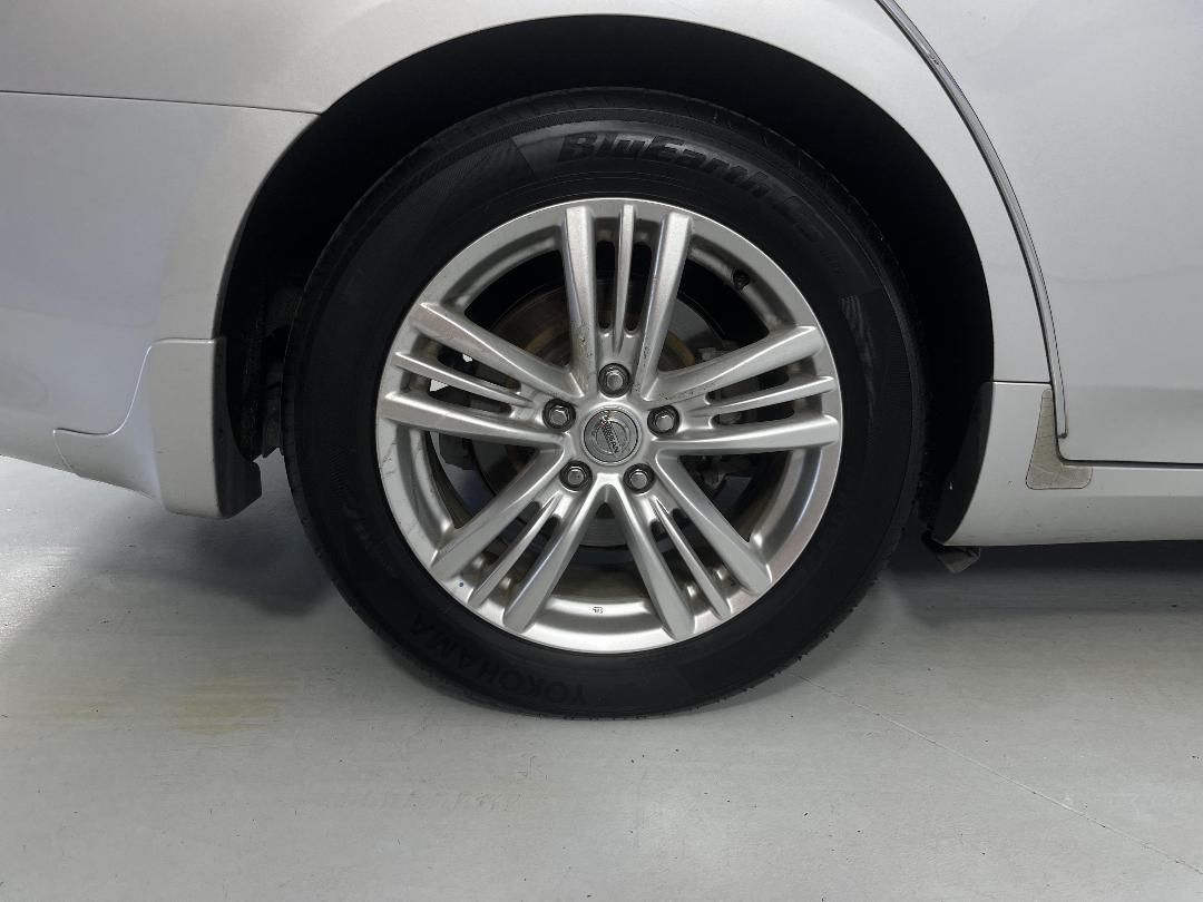 Photo '12' of Nissan Skyline