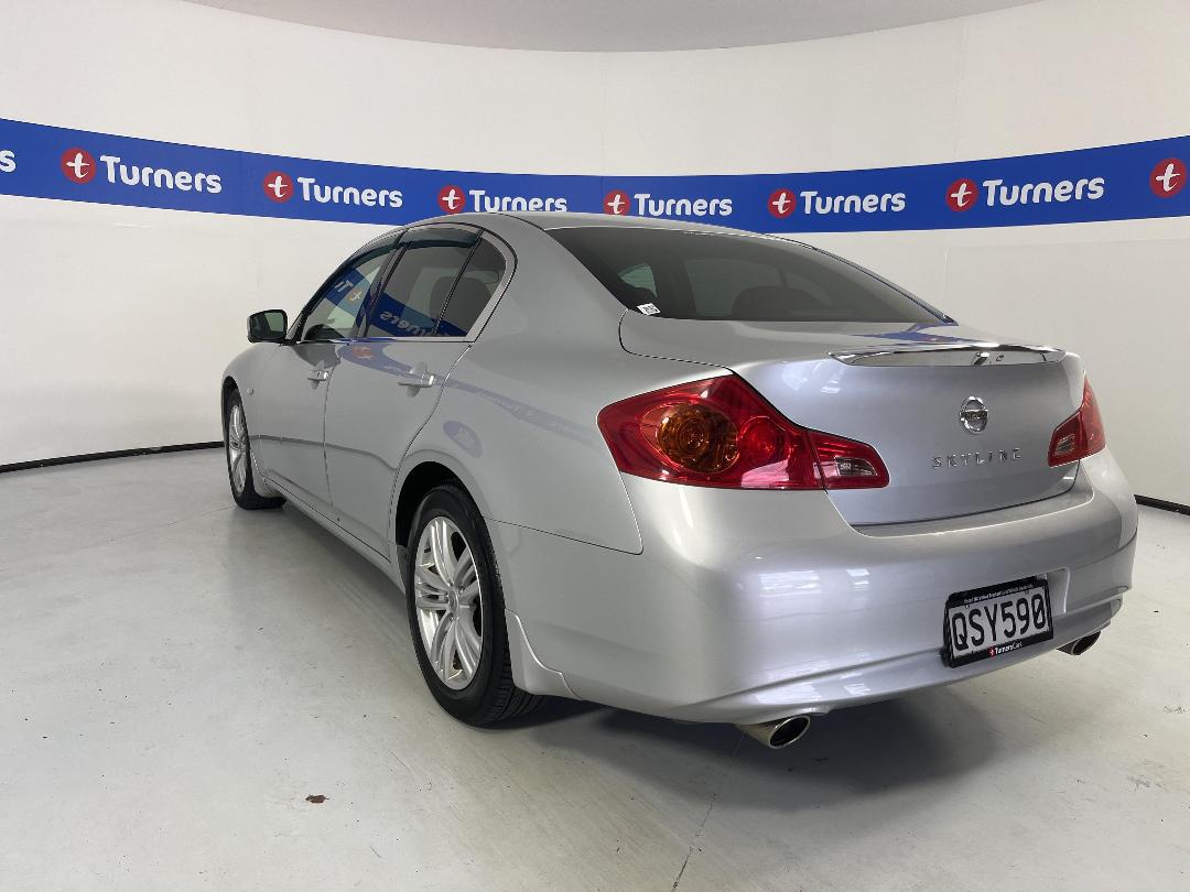 Photo '5' of Nissan Skyline