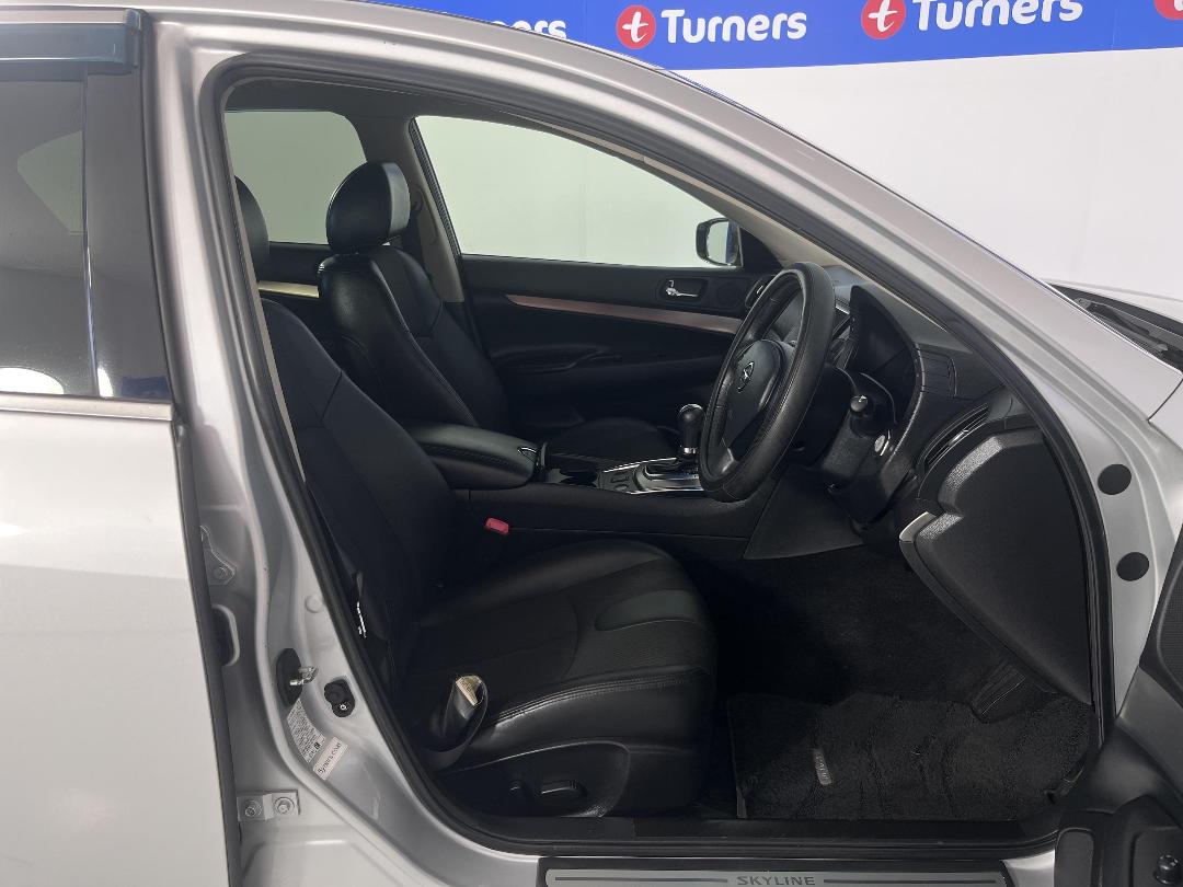 Photo '16' of Nissan Skyline