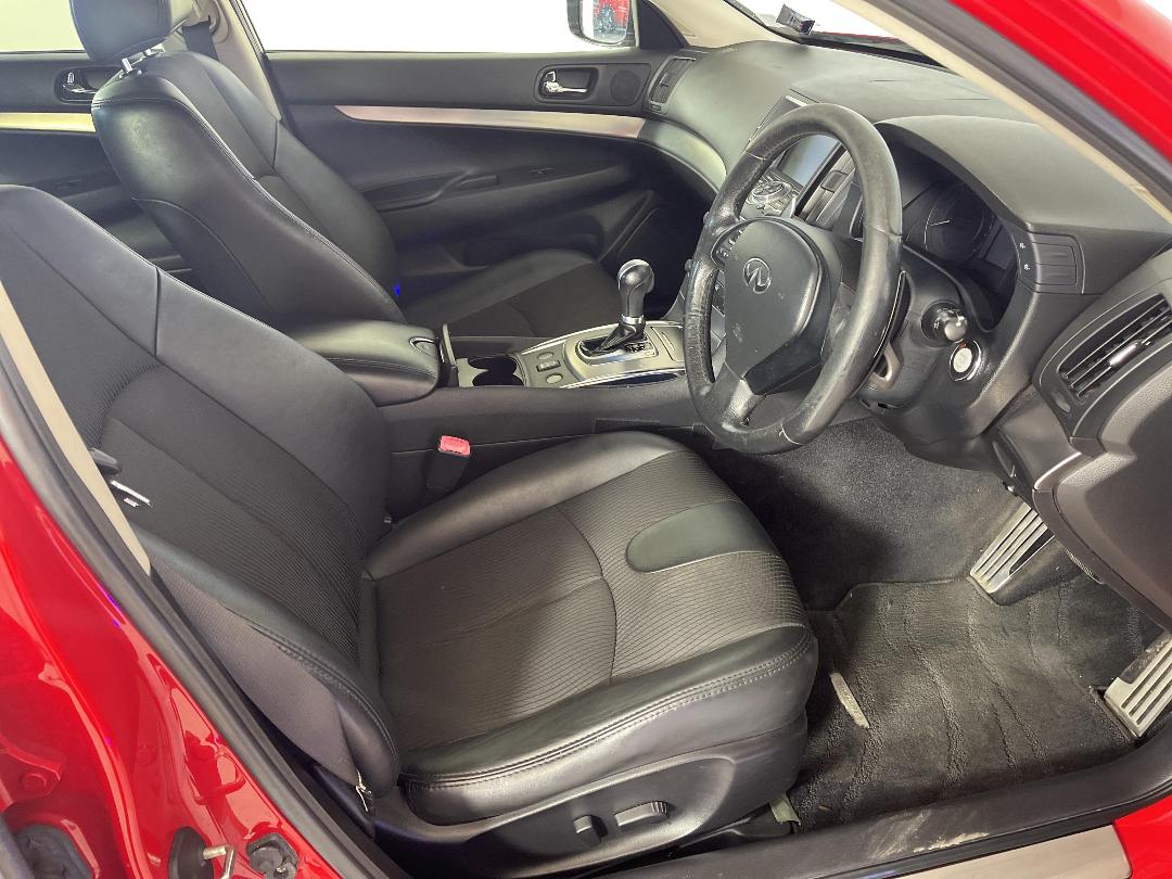 Photo '16' of Nissan Skyline