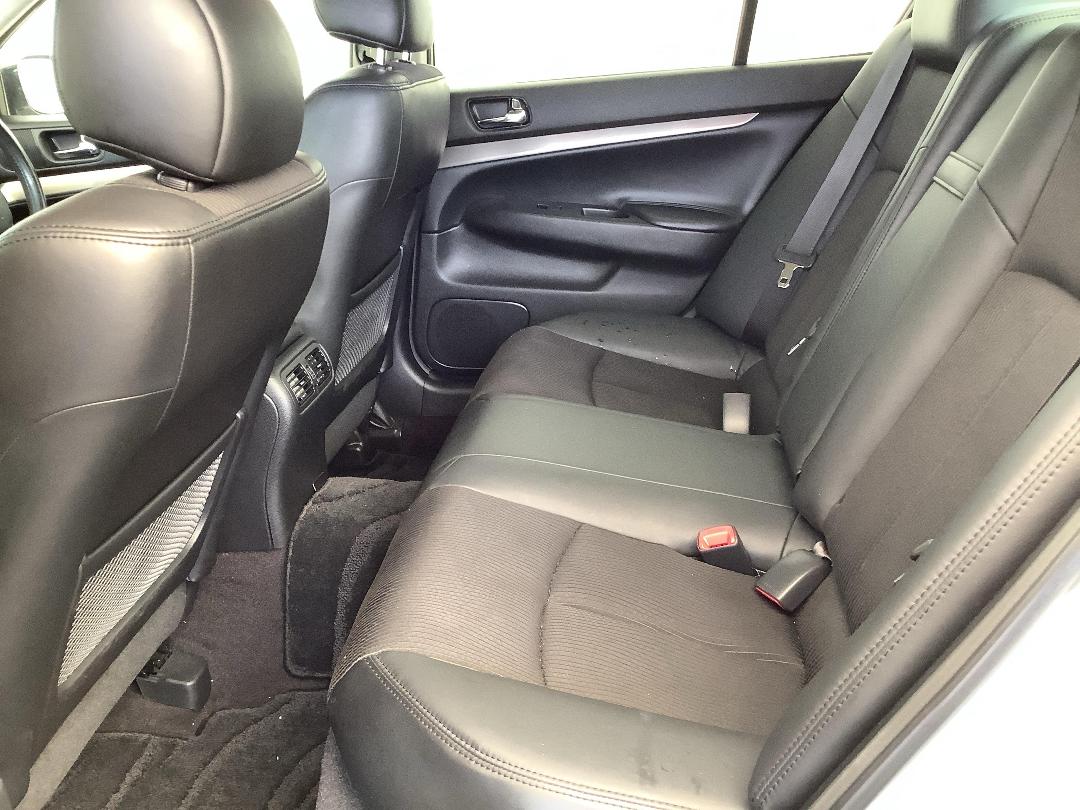 Photo '8' of Nissan Skyline Photo '8' of Nissan Skyline