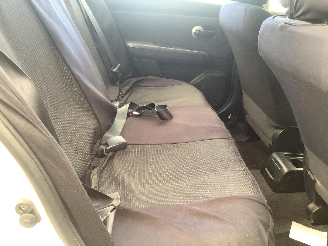 Photo '10' of Nissan Tiida Latio Photo '10' of Nissan Tiida Latio