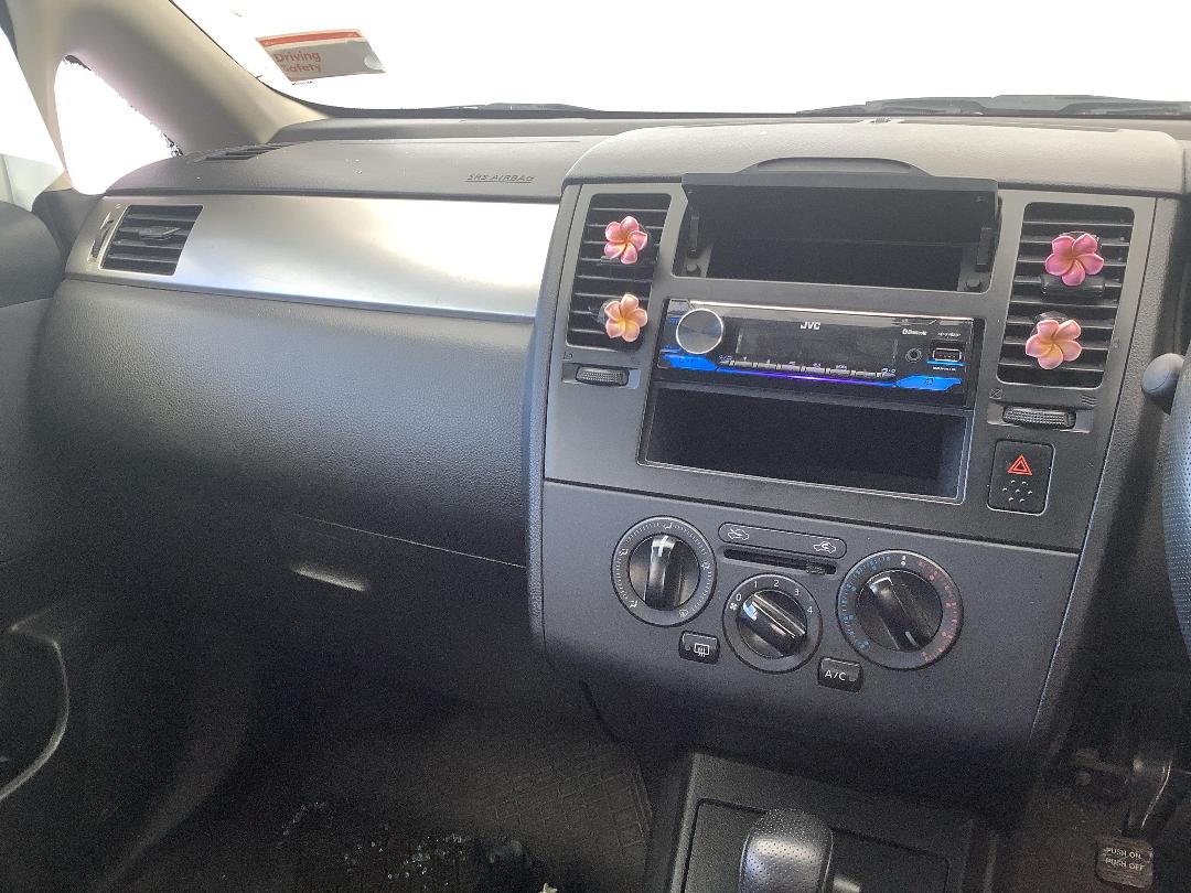 Photo '19' of Nissan Tiida Latio Photo '19' of Nissan Tiida Latio