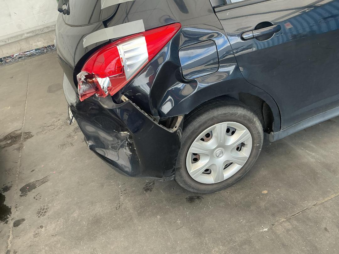 Photo '13' of Nissan Tiida Photo '13' of Nissan Tiida