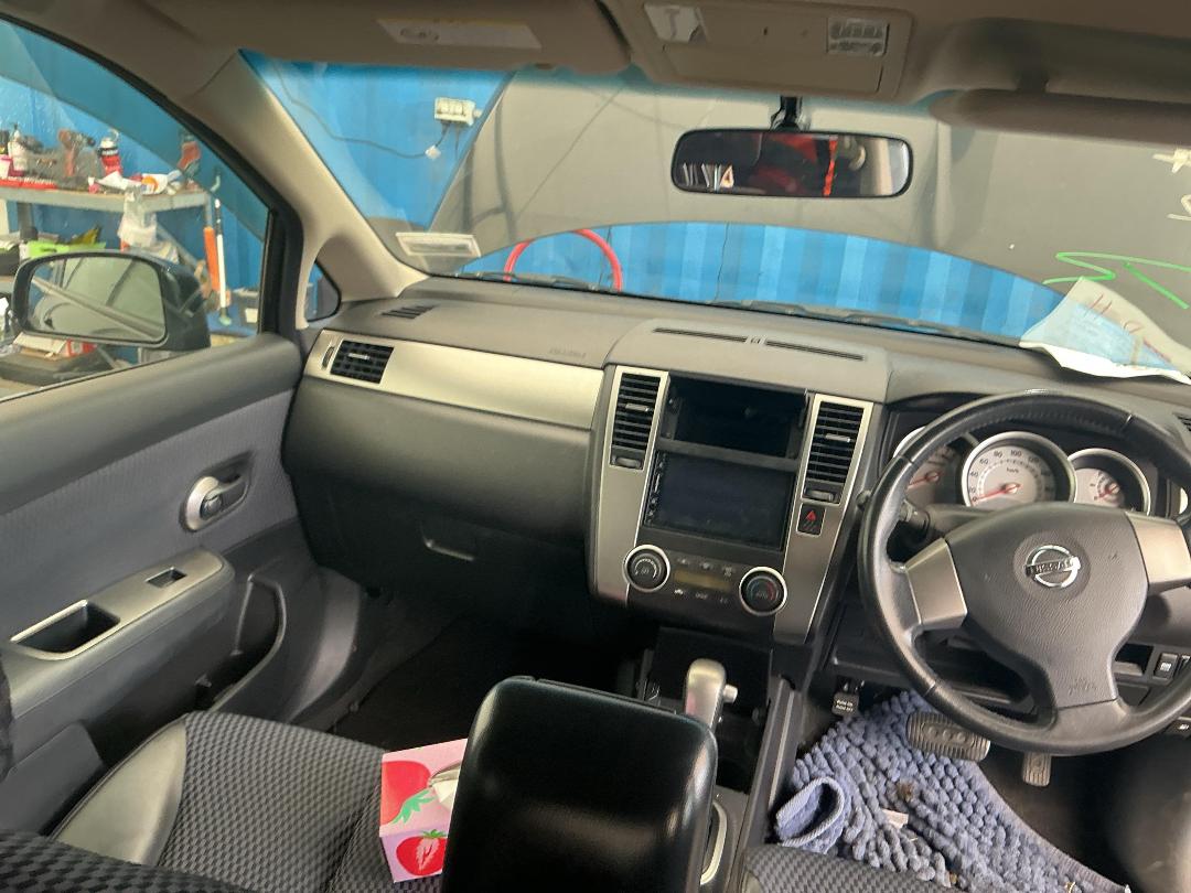 Photo '22' of Nissan Tiida Photo '22' of Nissan Tiida