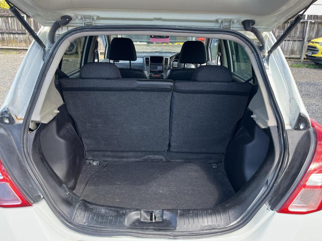 Photo '7' of Nissan Tiida