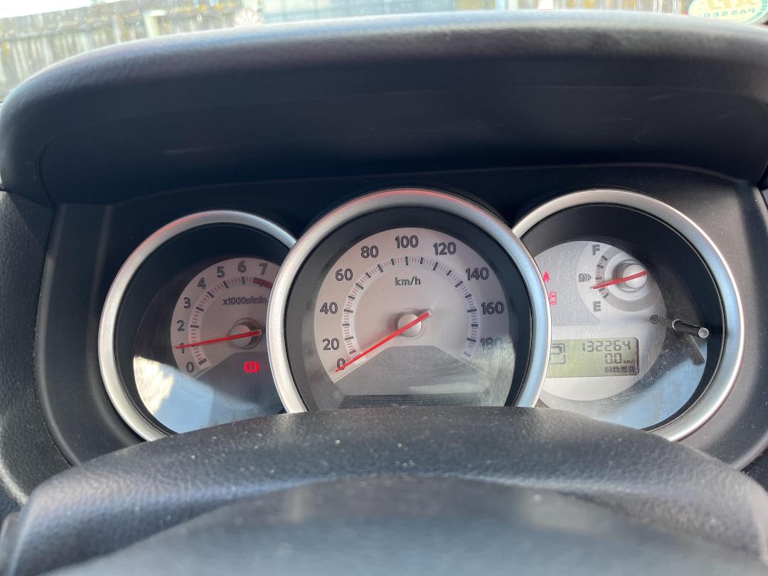 Photo '12' of Nissan Tiida