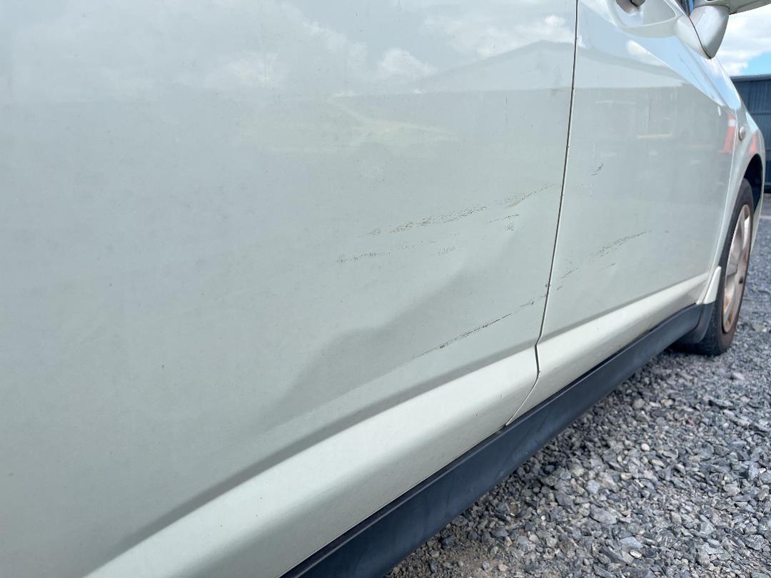 Photo '18' of Nissan Tiida