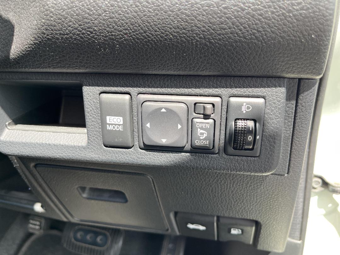 Photo '26' of Nissan Tiida