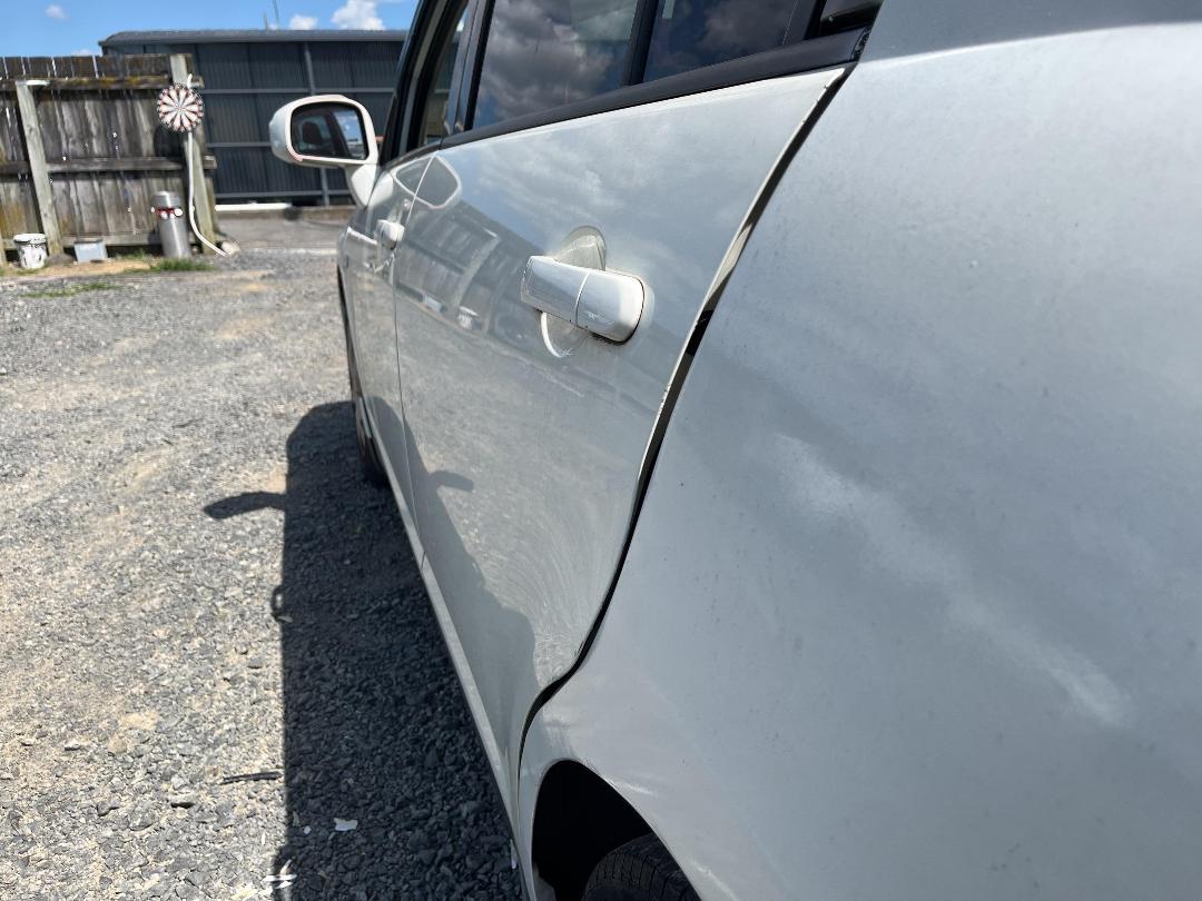 Photo '24' of Nissan Tiida