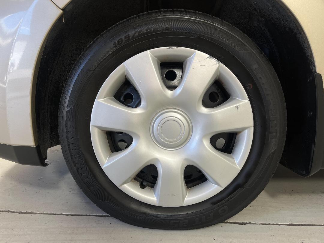 Photo '10' of Nissan Tiida