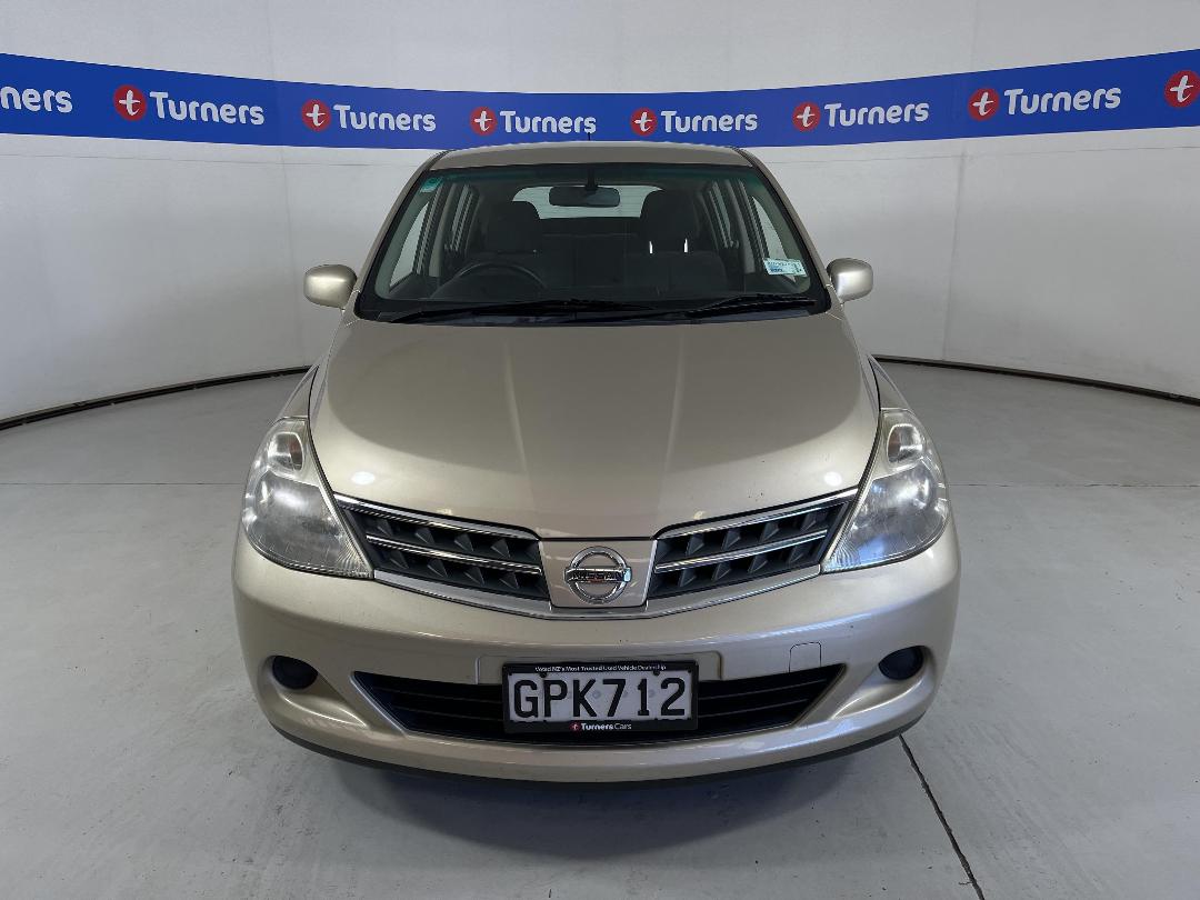 Photo '2' of Nissan Tiida