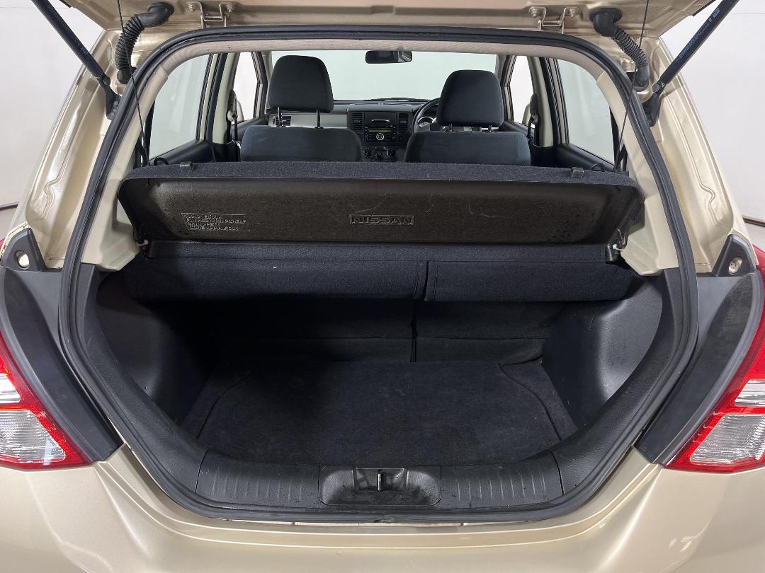 Photo '14' of Nissan Tiida