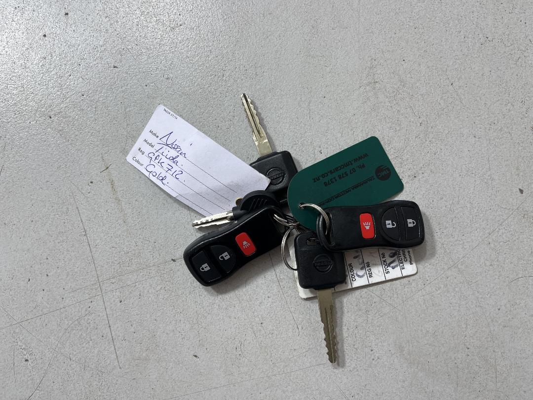 Photo '22' of Nissan Tiida