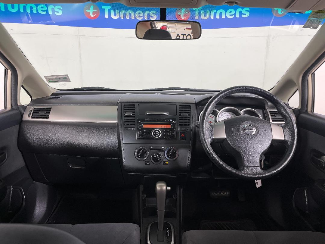 Photo '17' of Nissan Tiida