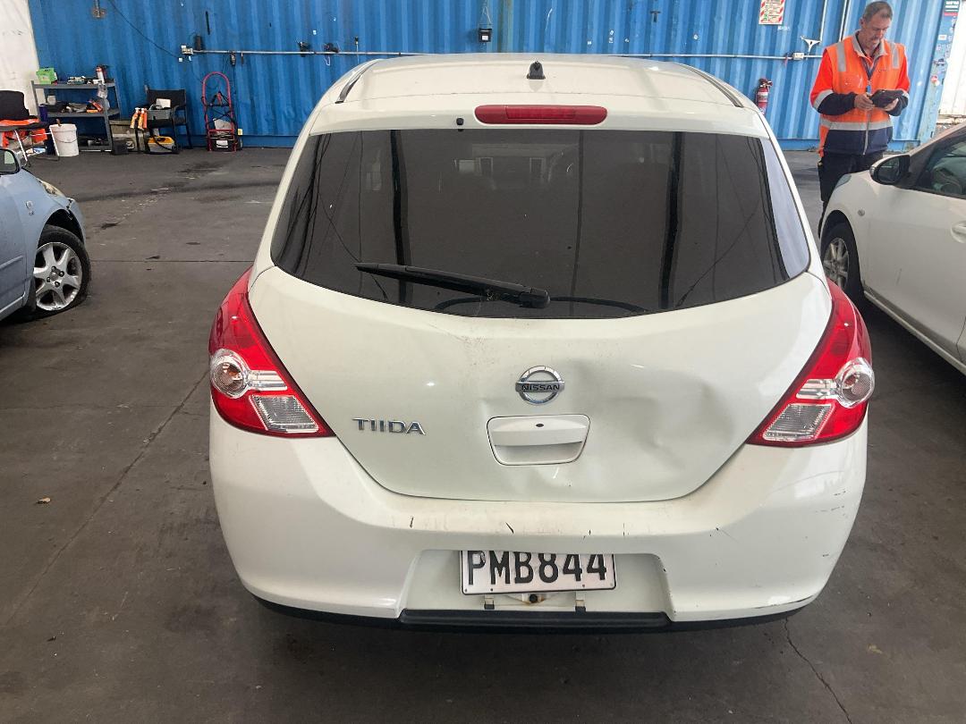 Photo '12' of Nissan Tiida Photo '12' of Nissan Tiida