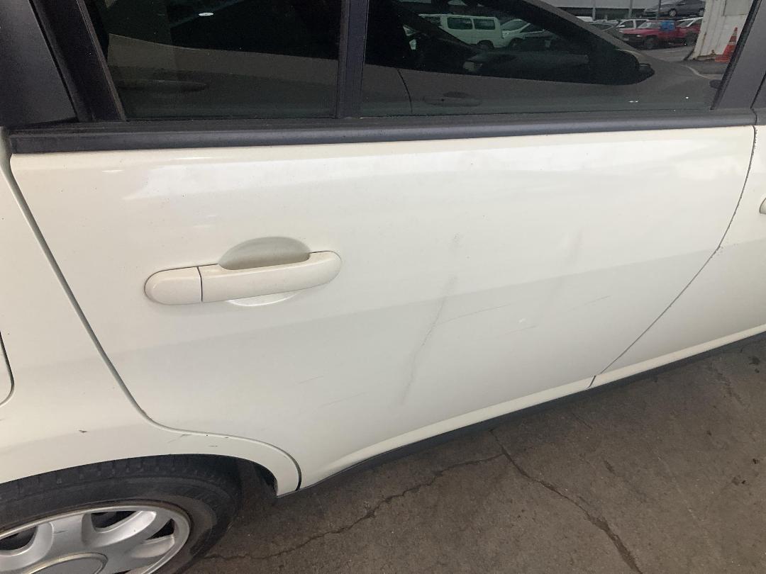 Photo '16' of Nissan Tiida Photo '16' of Nissan Tiida