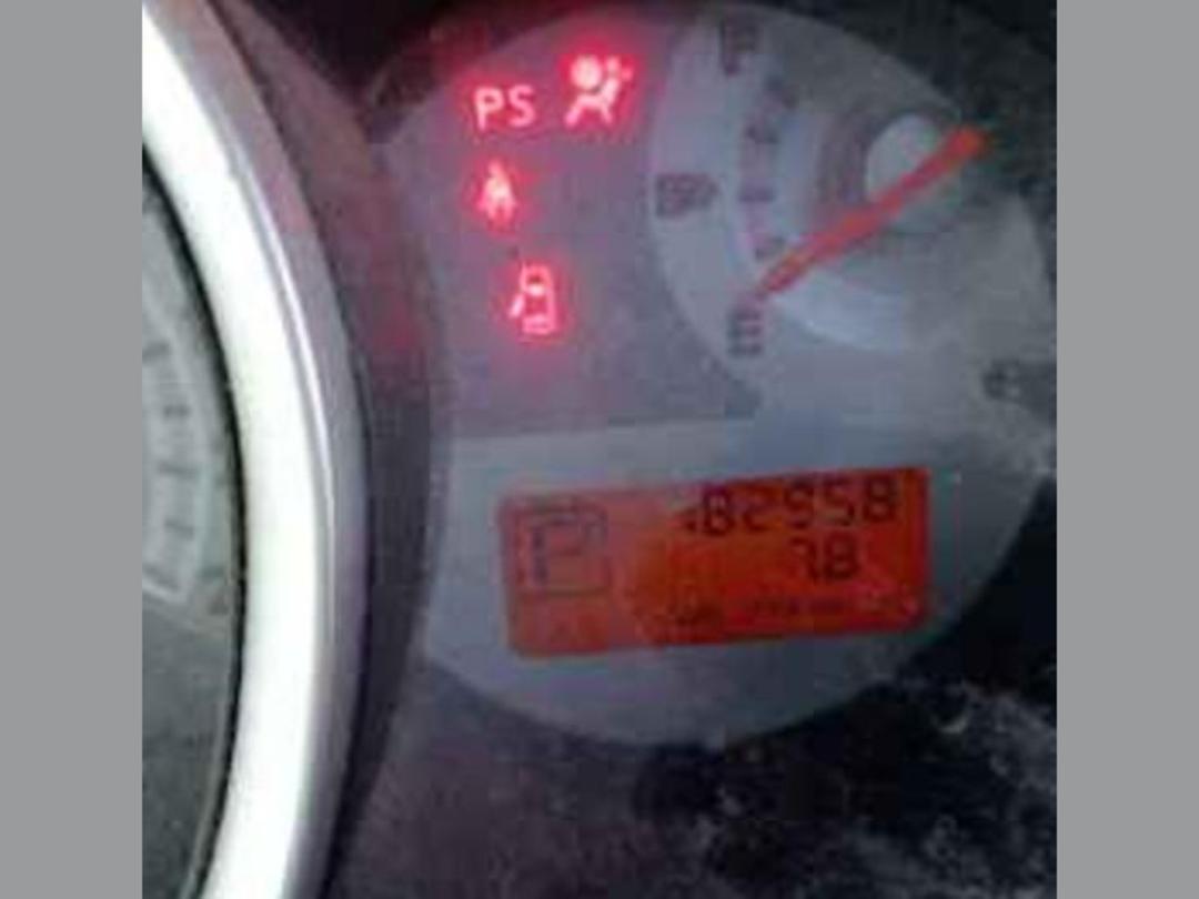 Photo '17' of Nissan Tiida ST