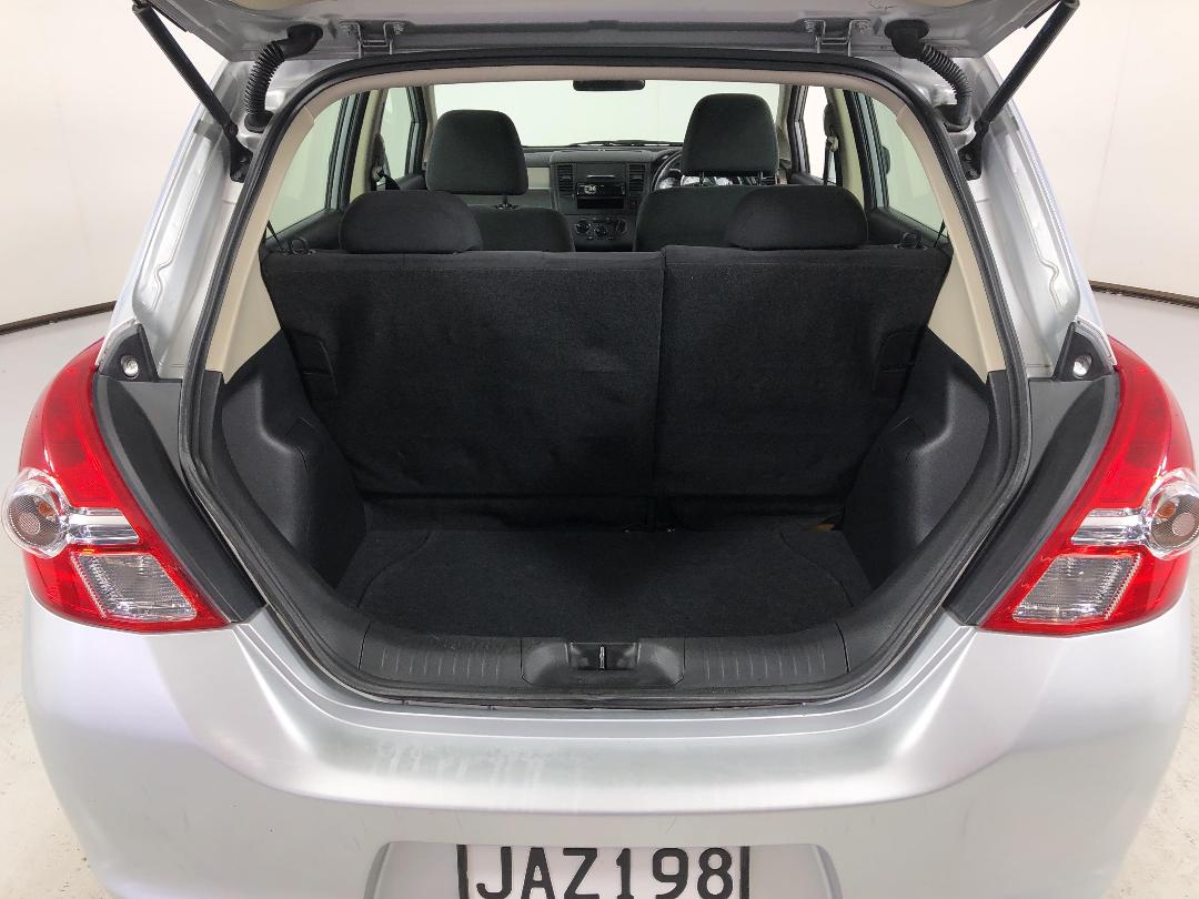 Photo '14' of Nissan Tiida Photo '14' of Nissan Tiida