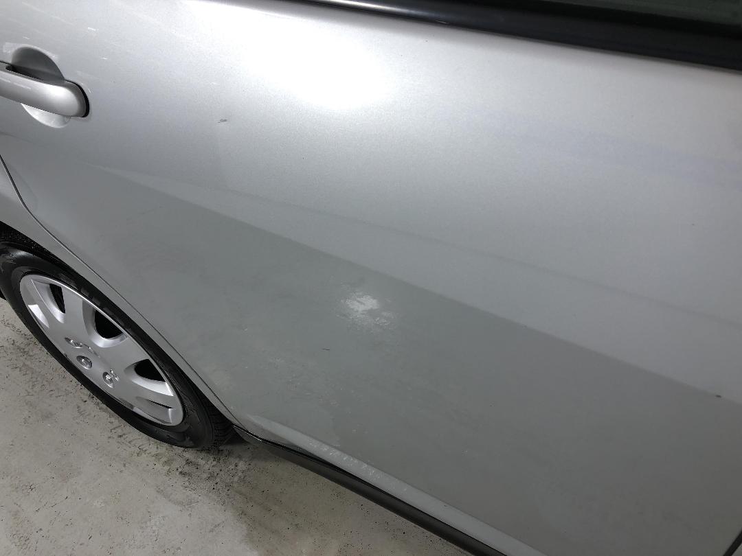 Photo '23' of Nissan Tiida Photo '23' of Nissan Tiida