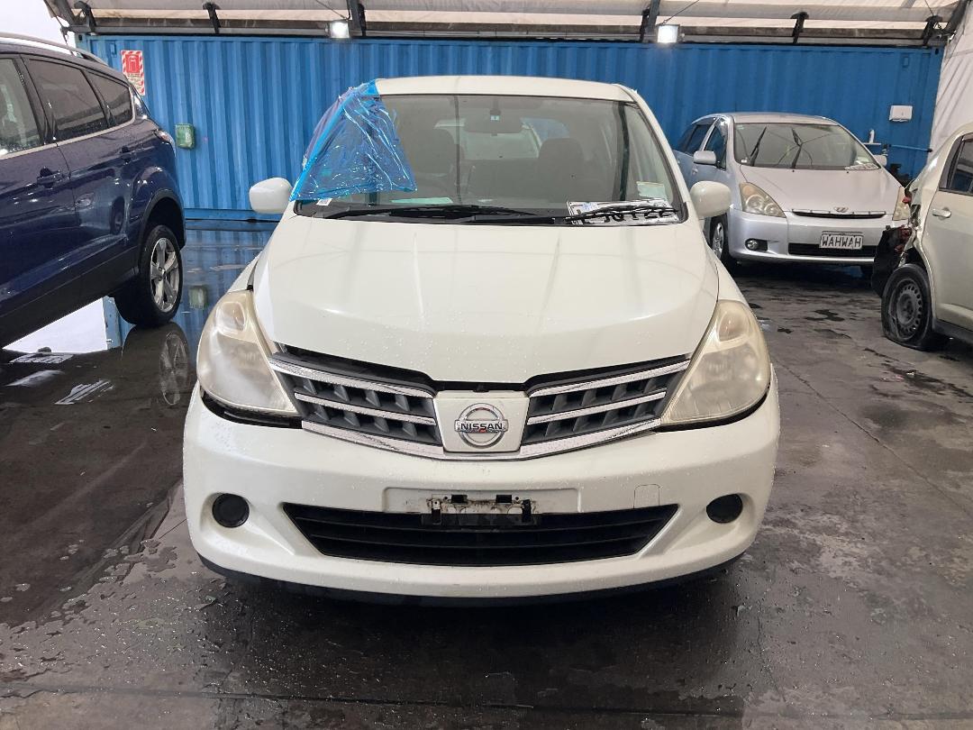 Photo '2' of Nissan Tiida