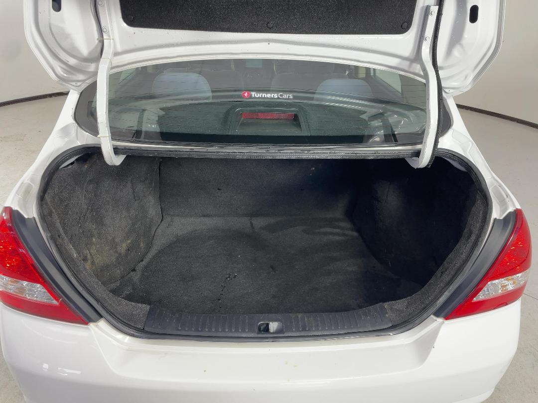 Photo '14' of Nissan Tiida