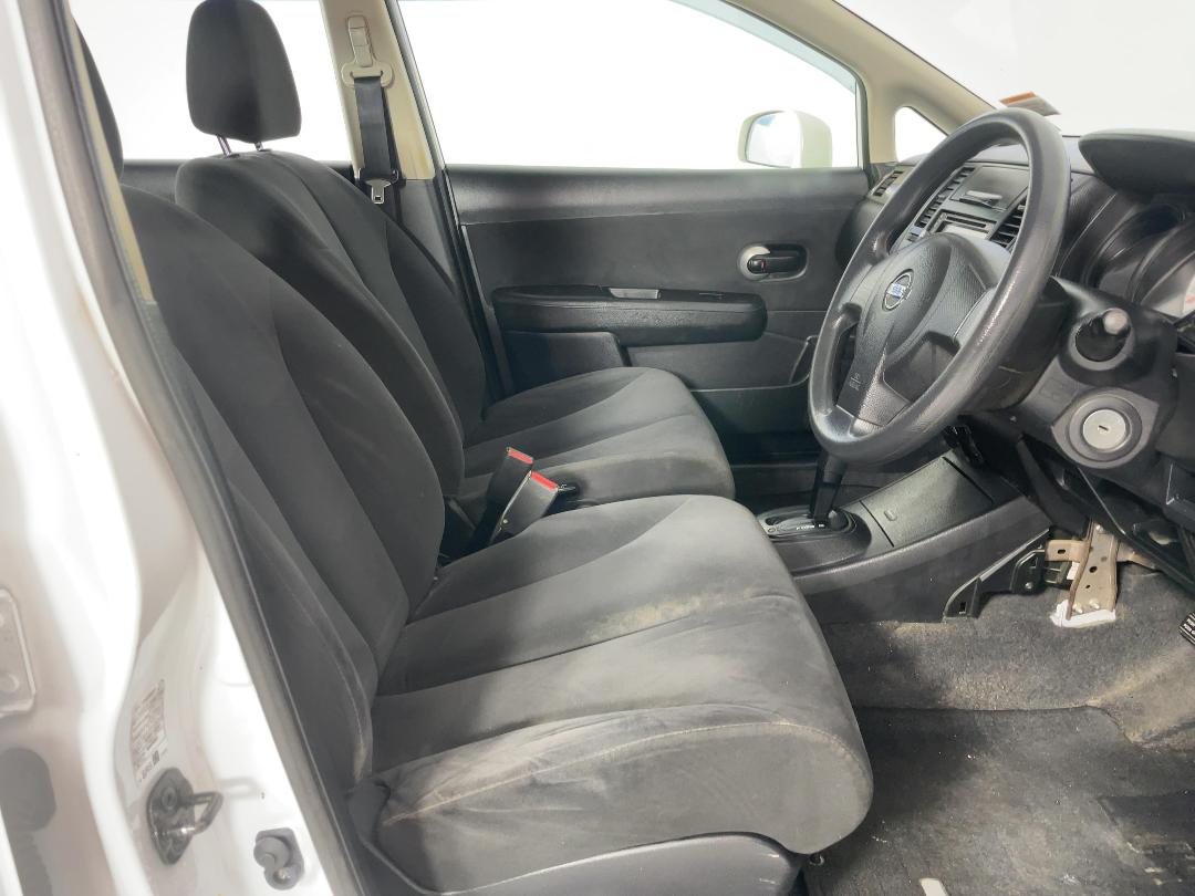 Photo '16' of Nissan Tiida