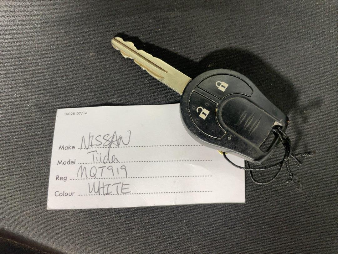 Photo '22' of Nissan Tiida