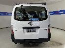 Thumbnail '6' of Nissan Urvan