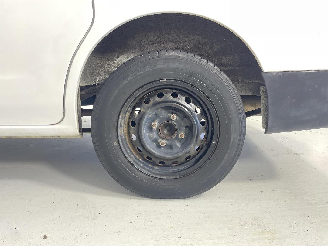 Photo '11' of Nissan Vanette