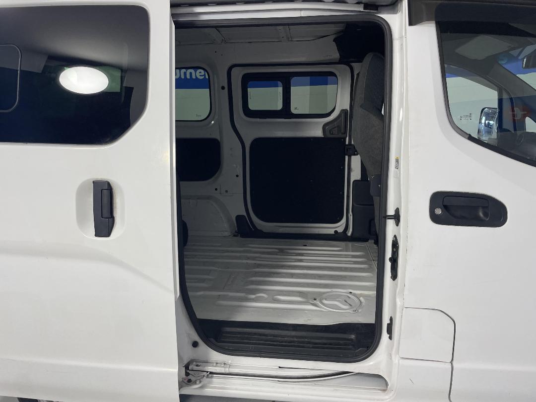 Photo '19' of Nissan Vanette