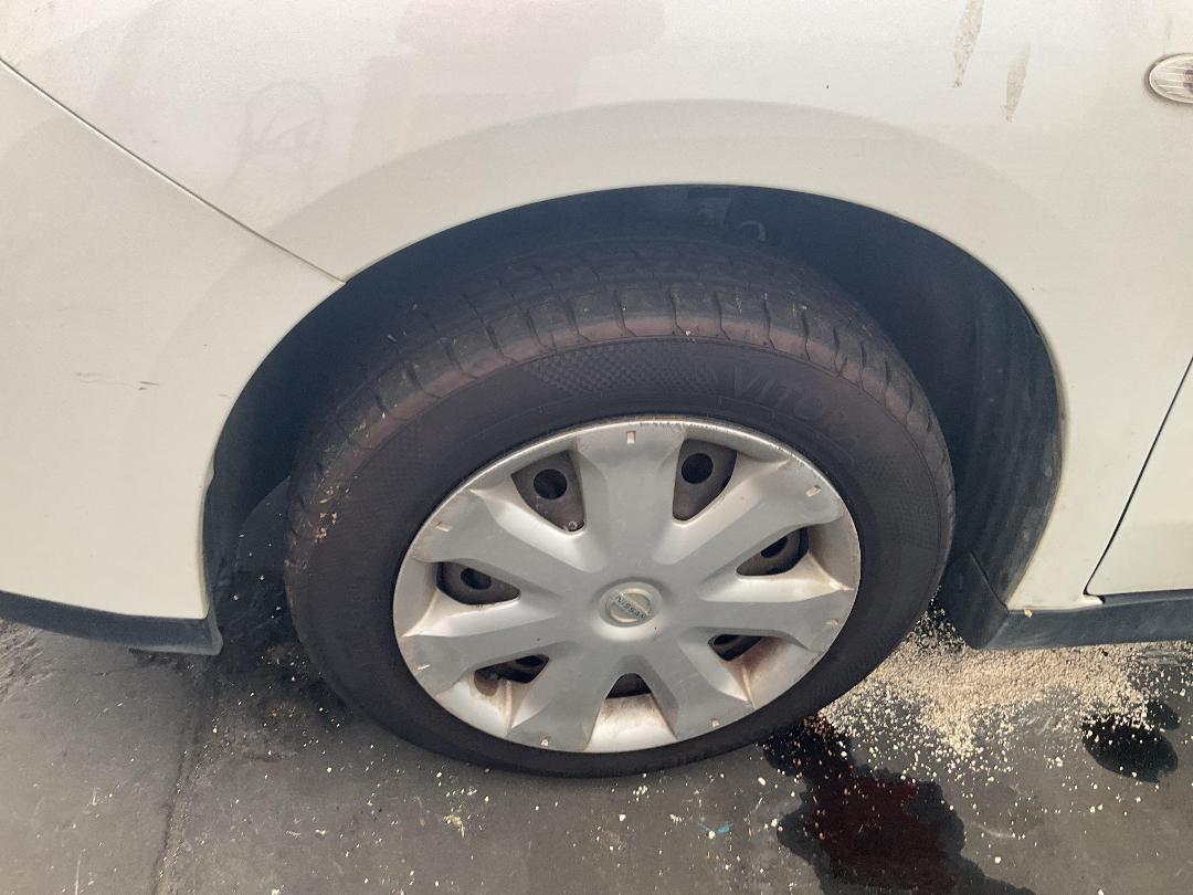 Photo '5' of Nissan Wingroad