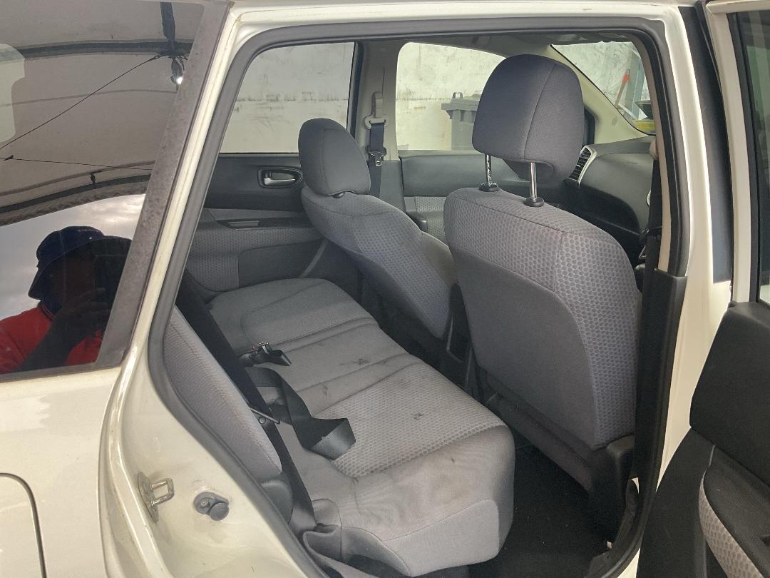 Photo '13' of Nissan Wingroad