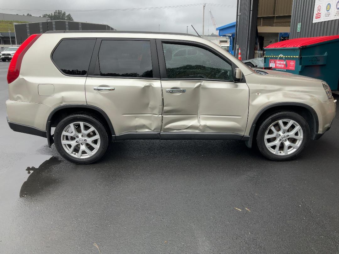 Photo '8' of Nissan X-Trail TI Leather