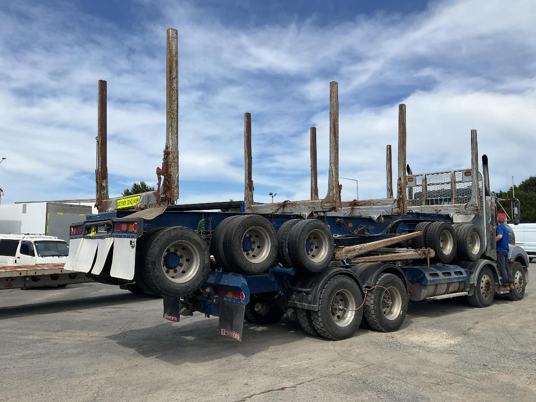 Photo '3' of PATCHELL 4SH MB Logger Trailer Full