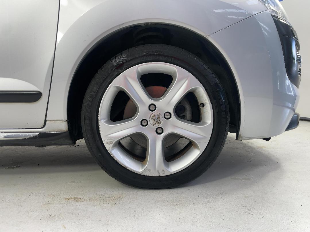 Photo '9' of Peugeot 3008 Photo '9' of Peugeot 3008